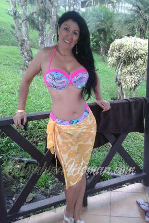 156381 - Maria Age: 61 - Costa Rica