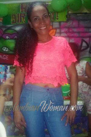 160419 - Manuela Age: 48 - Colombia