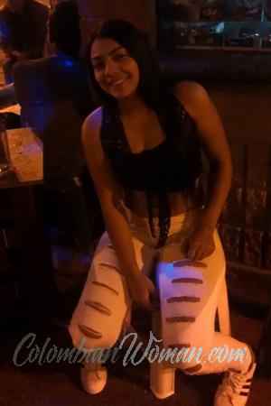 163464 - Laura Age: 29 - Colombia
