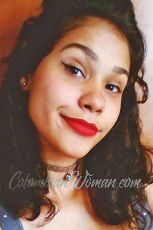 178110 - Maudelis Age: 27 - Venezuela