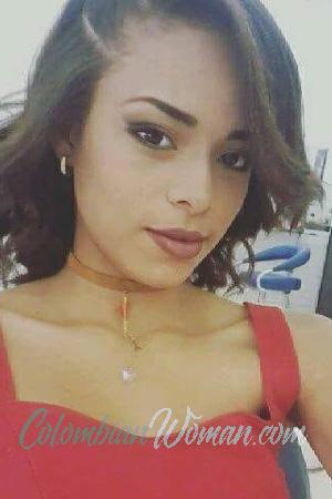 180075 - Yineth Age: 26 - Colombia