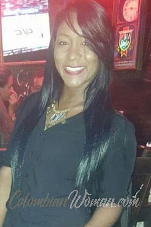 180631 - Karina Age: 37 - Colombia