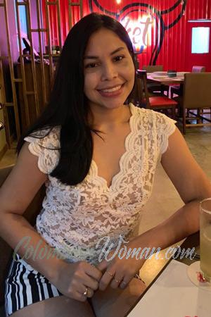 183409 - Adriana Age: 35 - Colombia