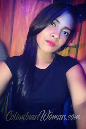 192750 - Daniela Age: 27 - Colombia