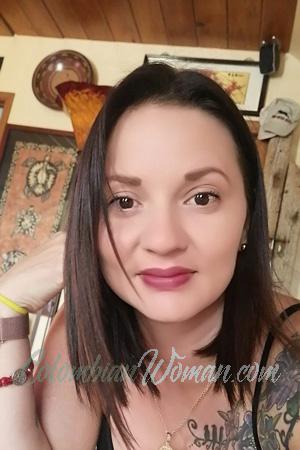 195141 - Andrea Age: 40 - Costa Rica