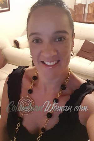 196058 - Lourdes Age: 42 - Costa Rica