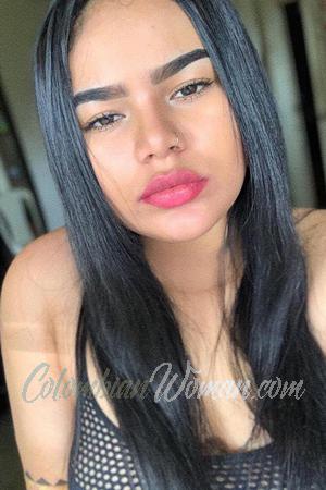 196158 - Laura Age: 24 - Colombia