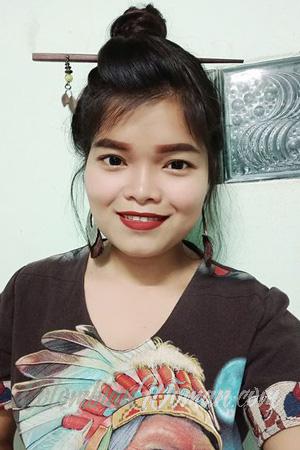 196322 - Benjaporn Age: 32 - Thailand