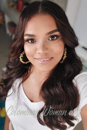 197279 - Maura Raquel Age: 34 - Colombia