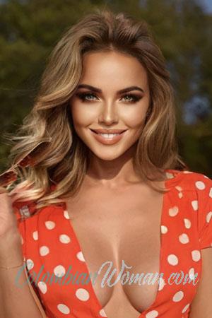 201514 - Anastasia Age: 43 - Russia
