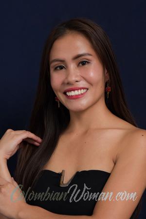 201895 - Gleazel Age: 26 - Philippines