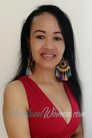 204165 - Claudia Age: 48 - Colombia