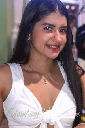 205719 - Alejandra Age: 25 - Colombia