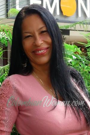 206511 - Gladys Yolanda Age: 52 - Colombia