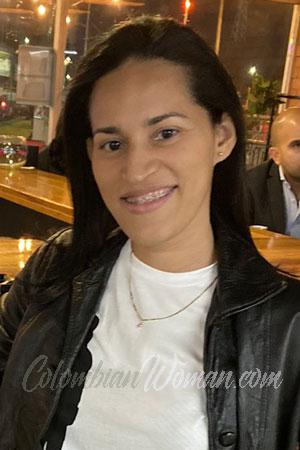 208613 - Alexandra Age: 39 - Colombia