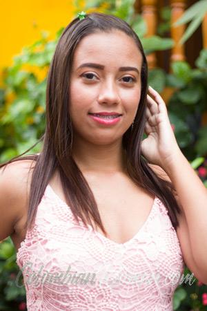 210691 - Karian Age: 29 - Colombia