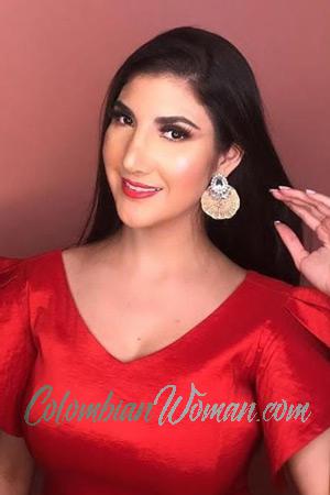 210802 - Laura Age: 36 - Colombia