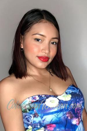 211257 - Jessenia Age: 26 - Colombia