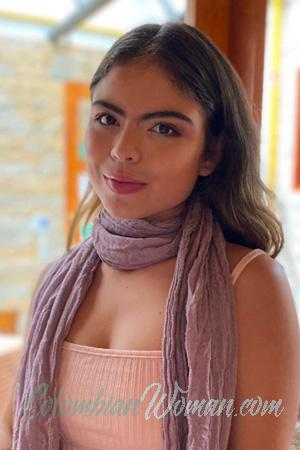 211368 - Paula Age: 27 - Colombia