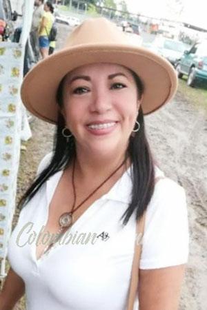 211468 - Ginette Age: 56 - Costa Rica