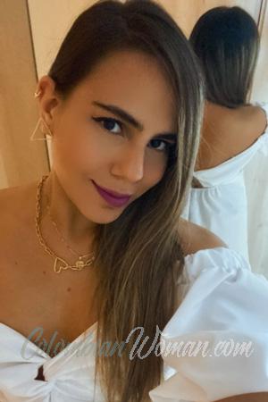 211868 - Daniela Age: 30 - Colombia