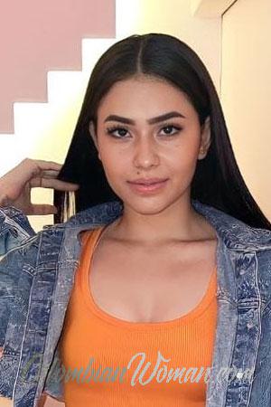 212760 - Estefania Age: 22 - Colombia