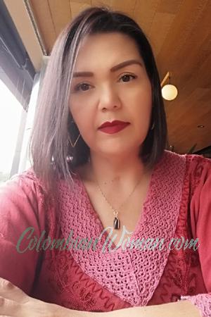 213437 - Claudia Age: 50 - Colombia