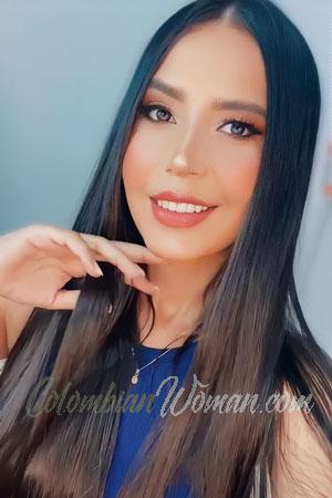 213743 - Adriana Age: 30 - Colombia