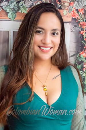 214445 - Yosetty Age: 26 - Peru