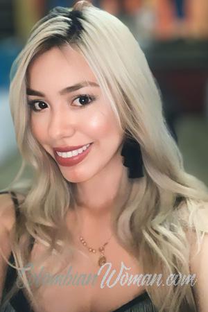 214705 - Valentina Age: 28 - Colombia