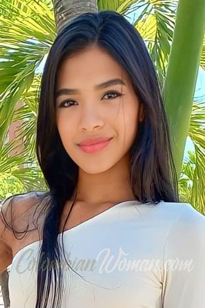 215015 - Nicolle Age: 23 - Colombia