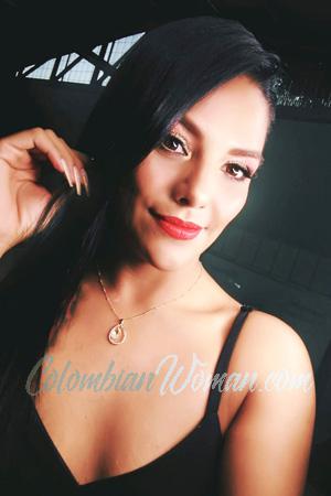 215140 - Carolina Age: 36 - Costa Rica