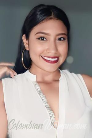 215375 - Diana Age: 27 - Colombia