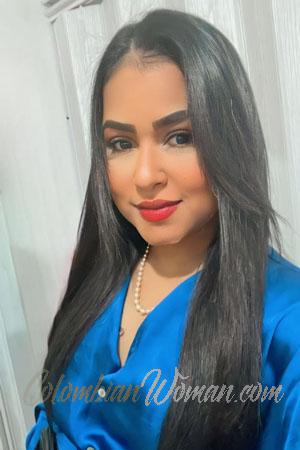 215449 - Andrea Age: 33 - Colombia