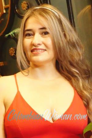 216801 - Elcy Age: 44 - Colombia