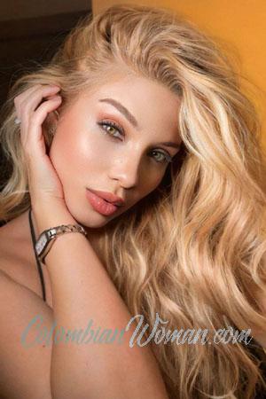 217006 - Mariana Age: 31 - Brazil