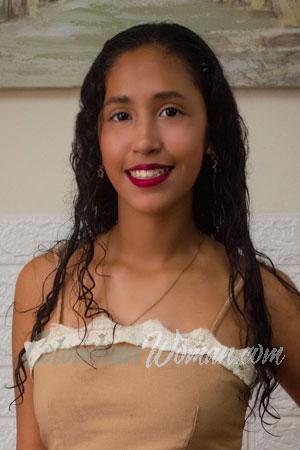 217338 - Ariana Age: 22 - Peru