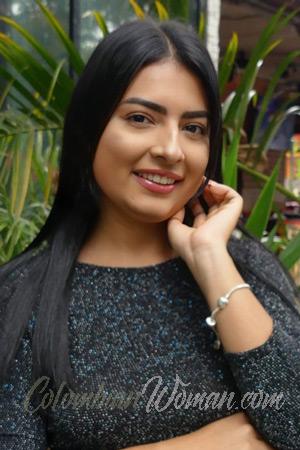 219479 - Laura Age: 26 - Colombia