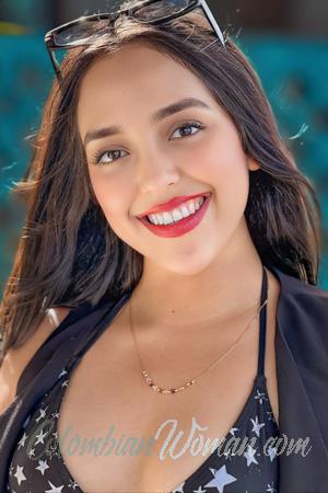 219495 - Paula Age: 23 - Colombia