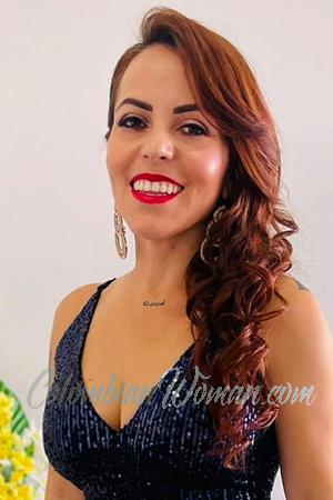 221238 - Fernanda Age: 37 - Costa Rica