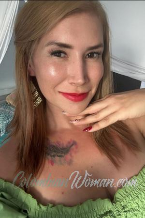 225110 - Catalina Age: 40 - Costa Rica