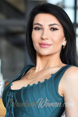 225257 - Yuliia Age: 47 - Ukraine