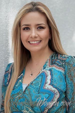 225509 - Paula Age: 50 - Colombia