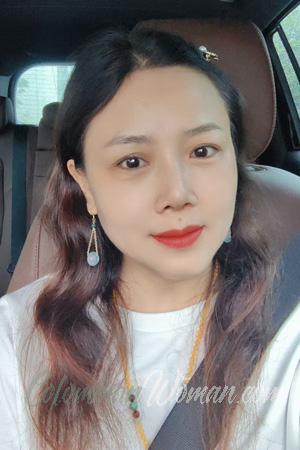 225872 - Lily Age: 48 - China