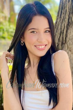 226255 - Paula Age: 26 - Colombia