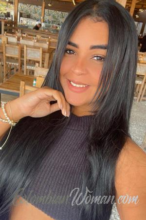 226398 - Yislaine Age: 34 - Colombia