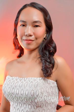 226640 - Nicole Age: 22 - Philippines