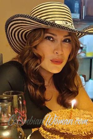 227286 - Yolvy Age: 46 - Costa Rica