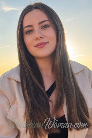 227508 - Laura Age: 26 - Colombia