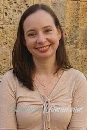228098 - Laura Age: 44 - Colombia